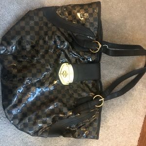 Vaux Louis Vuitton Purse